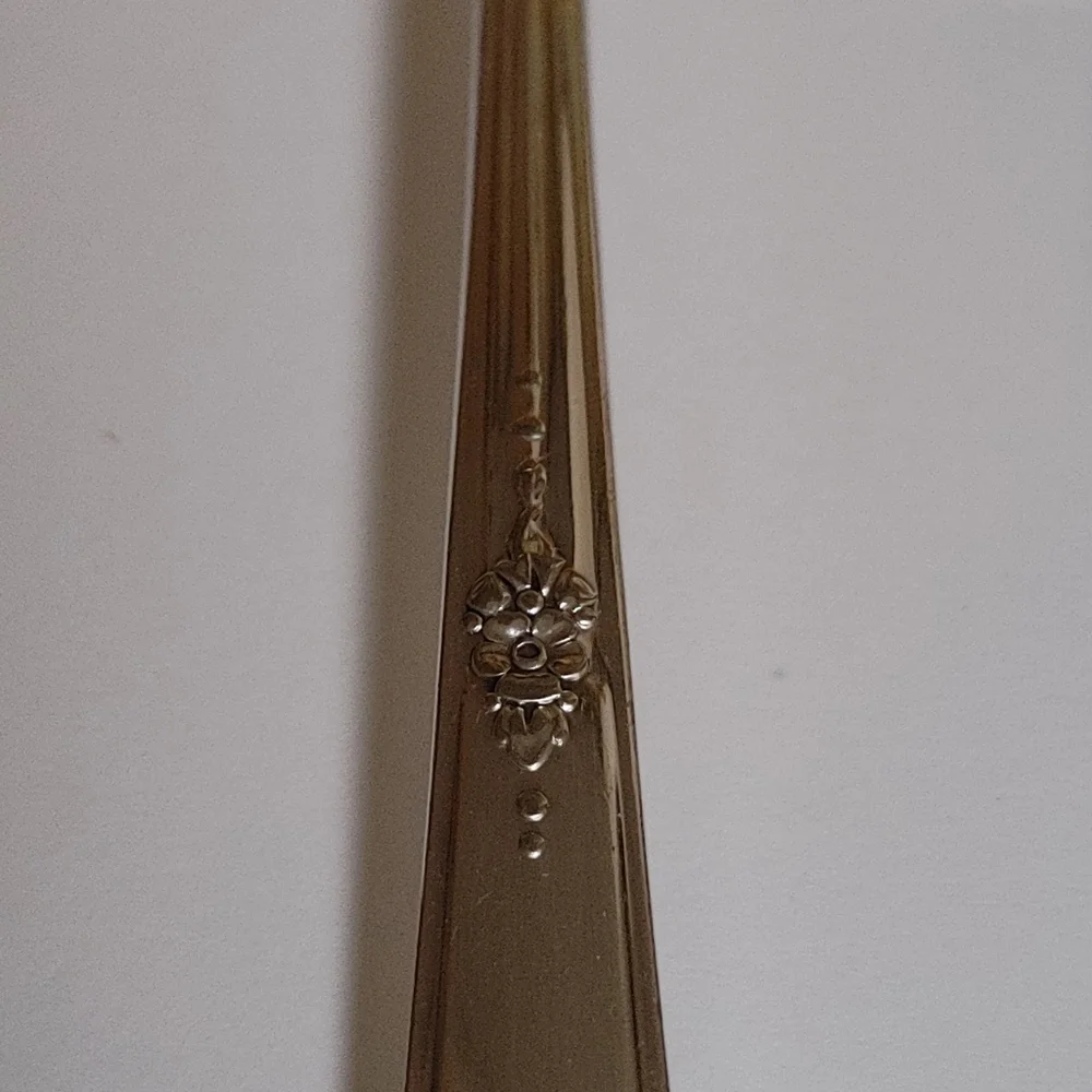 6 Tudor Plate Oneida Community Teaspoons